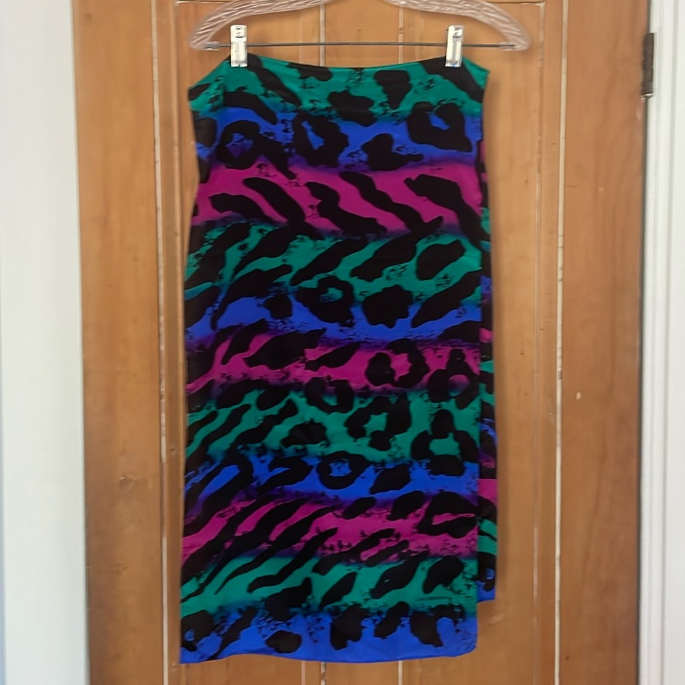 Liz Claybourne silk scarf